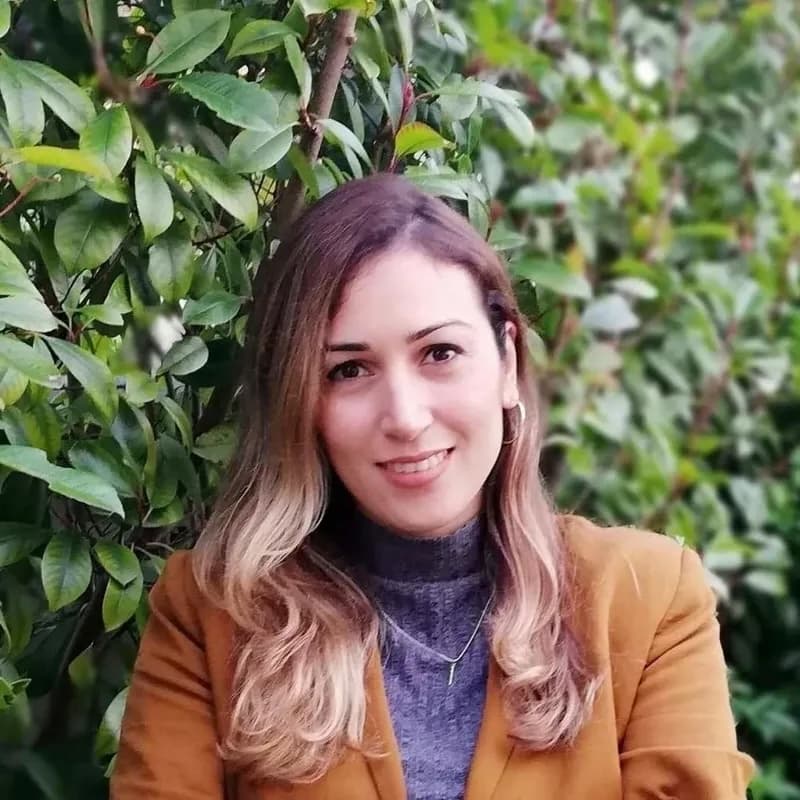Özgecan Atabay, psychologue clinicienne et psychothérapeute